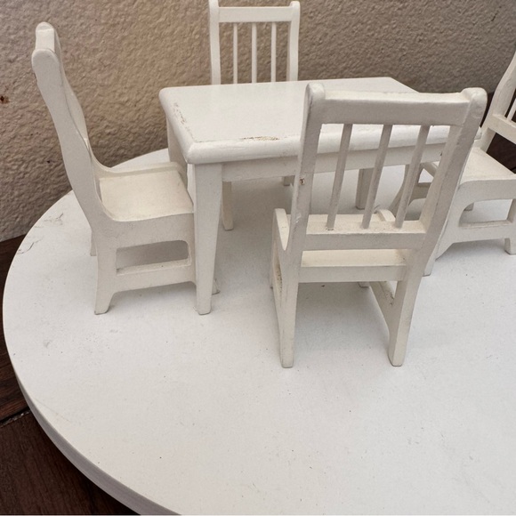 Vintage dollhouse furniture White Miniature Dining Table and Chairs Set - Picture 3 of 8